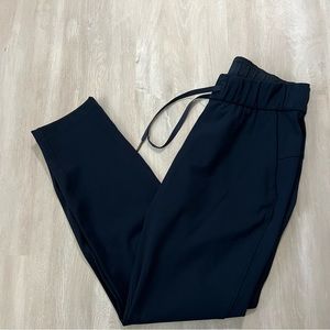 Lululemon Navy Stretchy Pants Pull on Sz 4